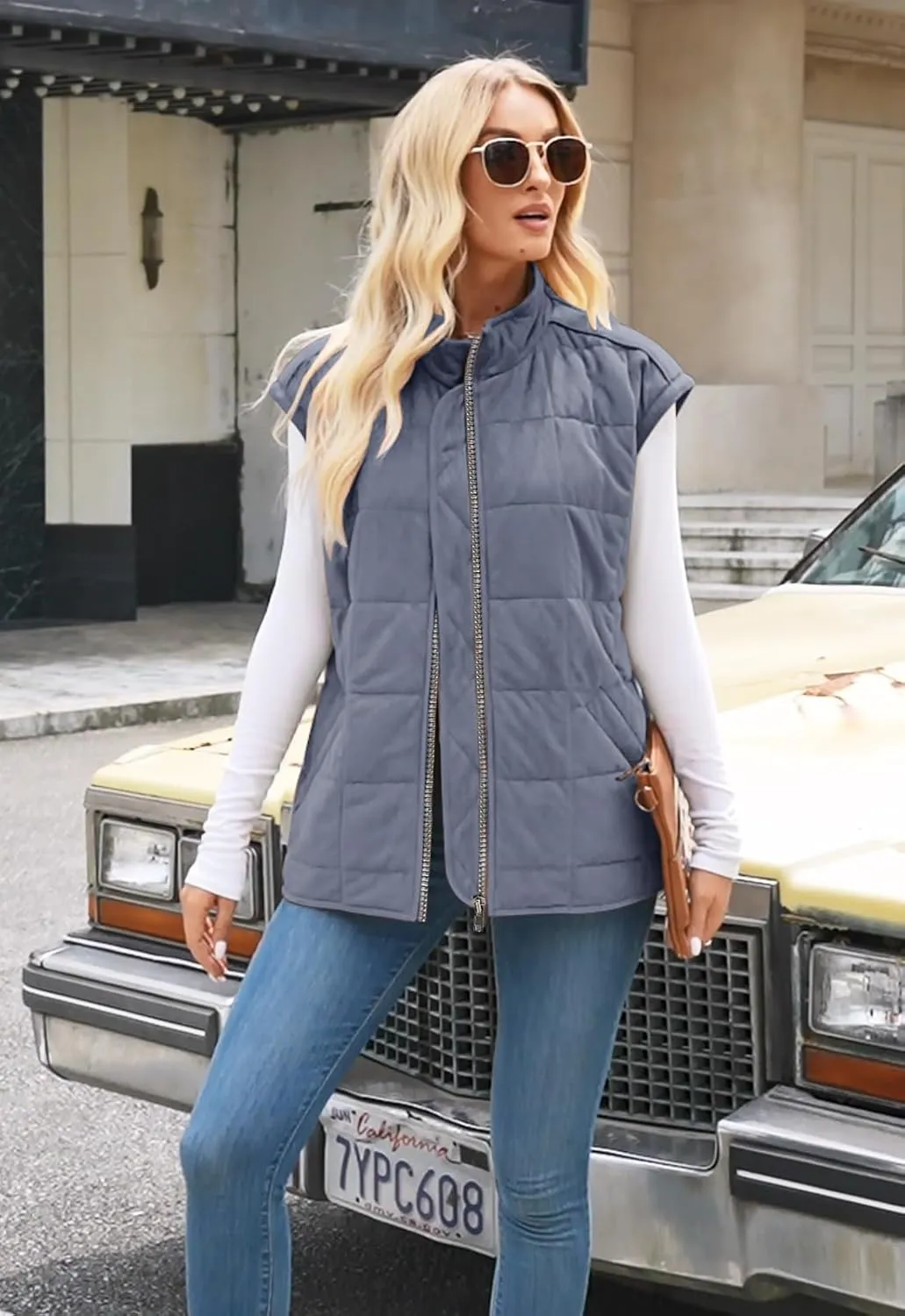 ETCYY Womens Oversized Vest Trendy Fall 2025 Sleeveless Lightweight Quilted Jacket Casual Winter Zip Up Coat Outwear