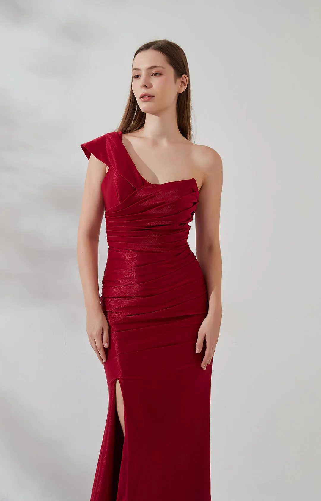 One-shoulder Stretchy Pleated Side Split Zipper Evening Dress